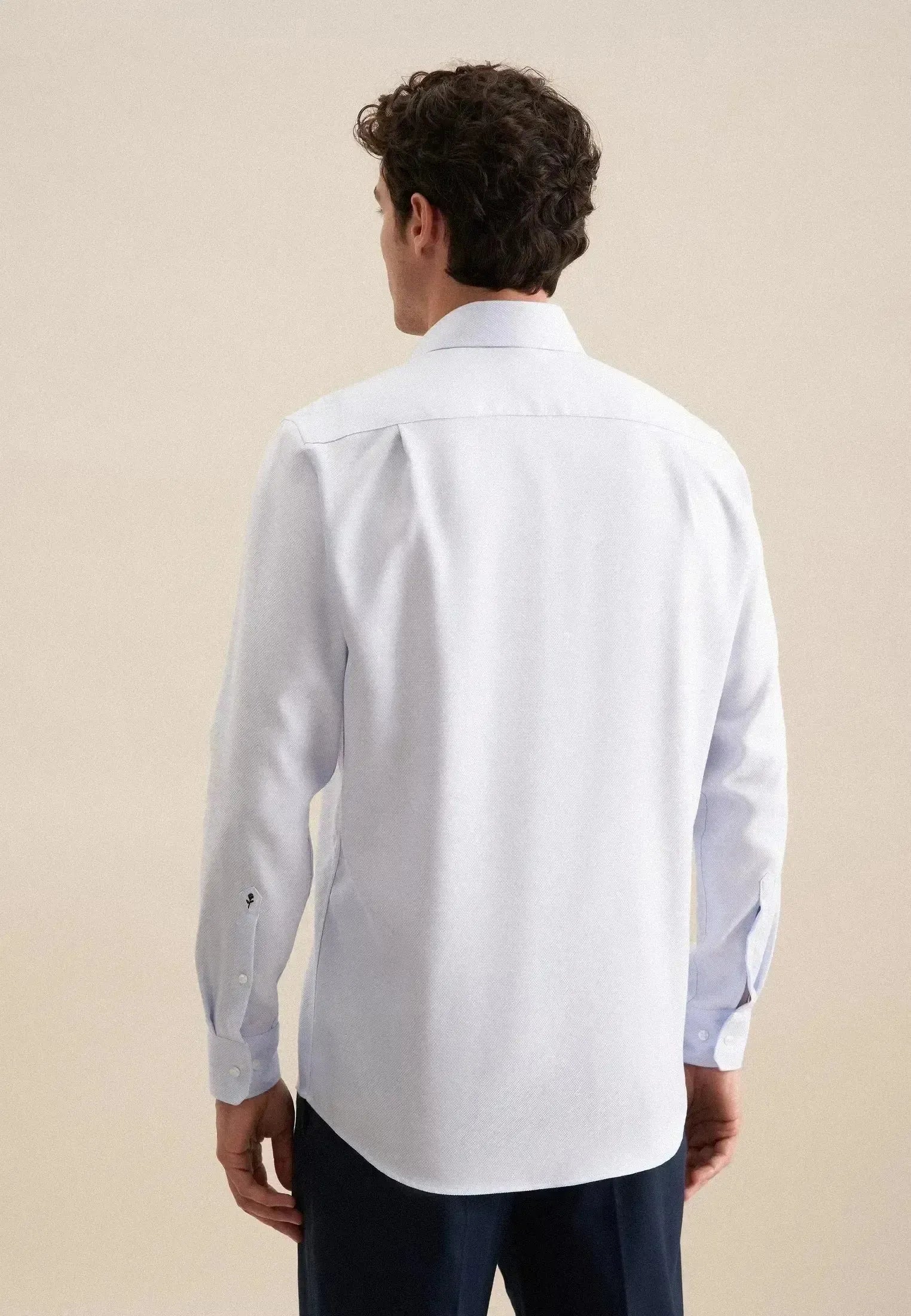 Seidensticker Mens Regular Fit No Iron Spread Kent Structured Business Shirt Light Blue | Studio DOS