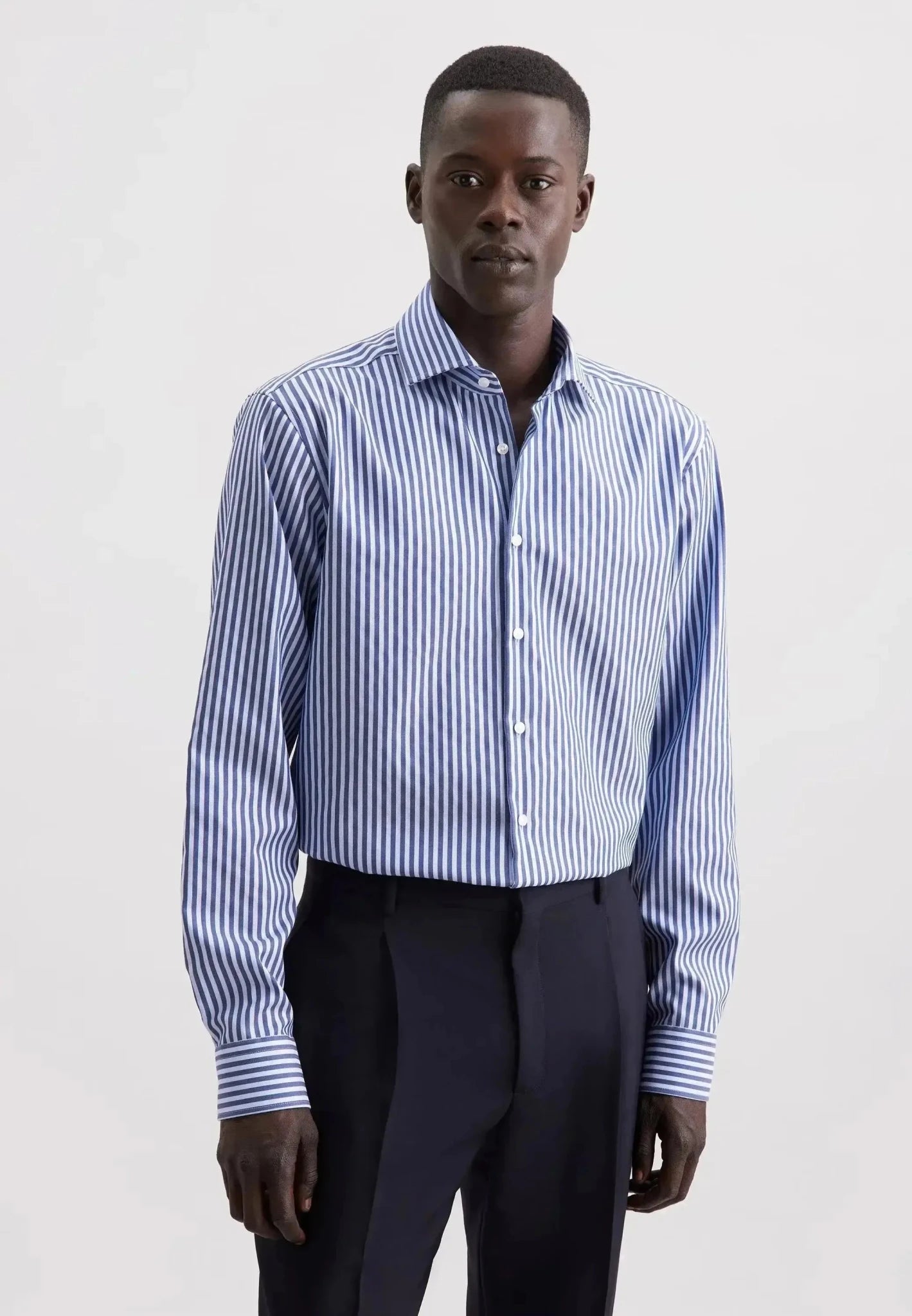 Seidensticker Regular Fit No Iron Spread Kent Structured Stripe Business Shirt Dark Blue | Studio DOS