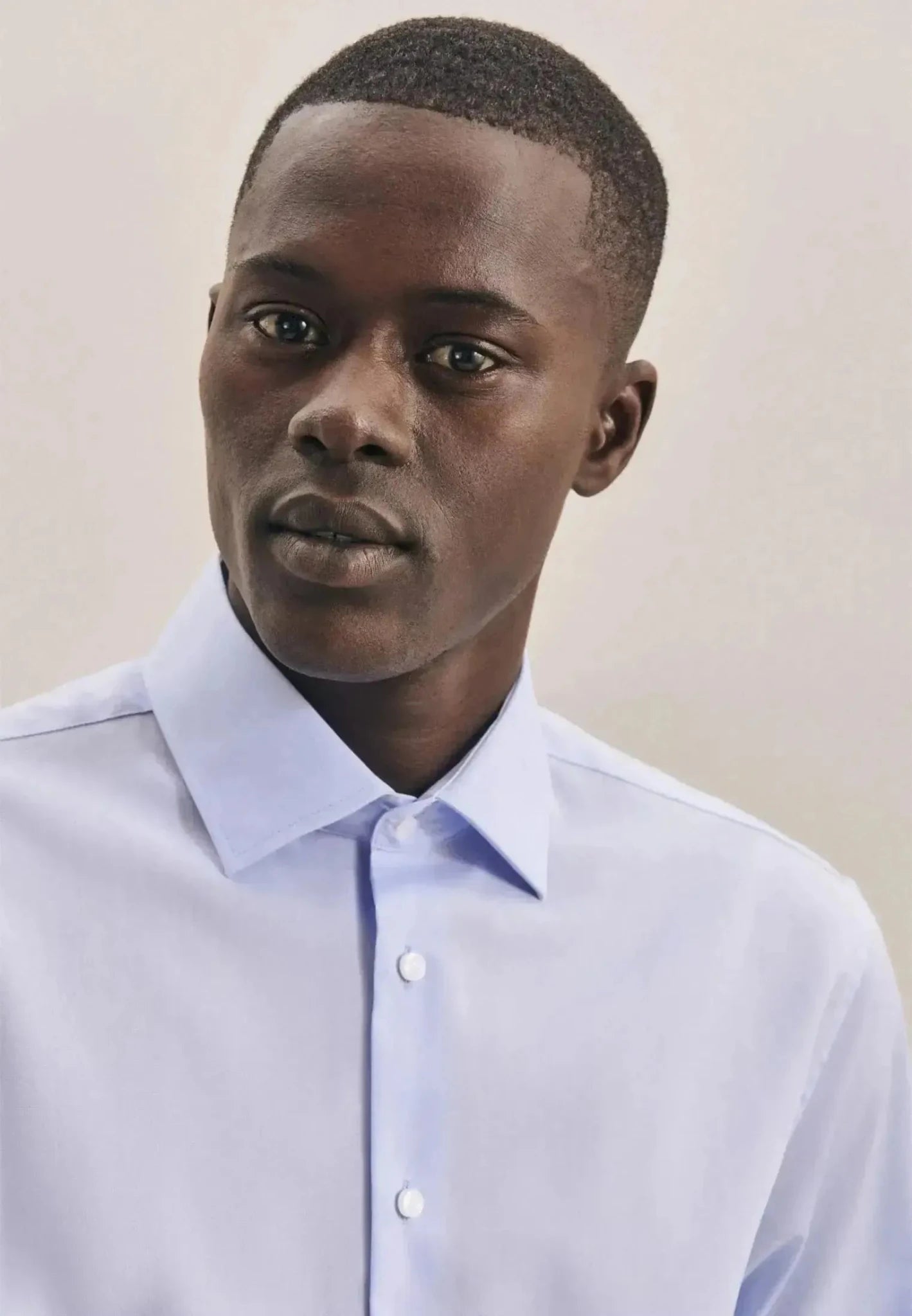 Seidensticker Shaped Fit No Iron Kent Collar Business Shirt Light Blue | Studio DOS