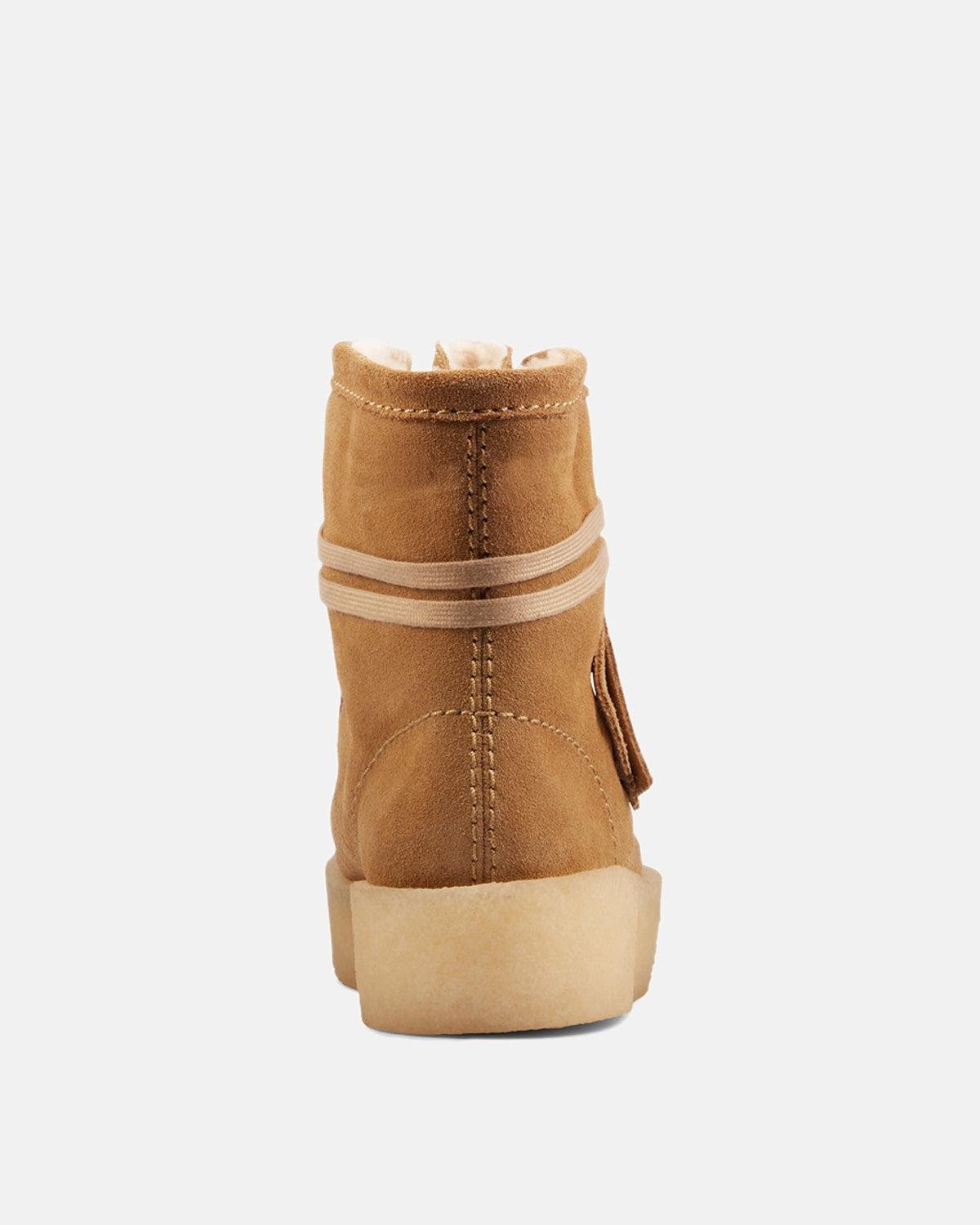 CLARKS ORIGINALS WOMENS WALLABEE CUP HI BOOTS LIGHT TAN SUEDE | Studio DOS