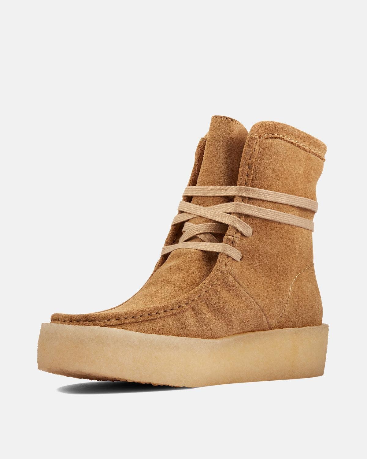 CLARKS ORIGINALS WOMENS WALLABEE CUP HI BOOTS LIGHT TAN SUEDE | Studio DOS
