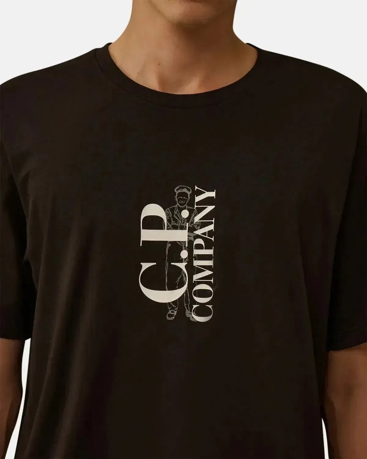 CP COMPANY MENS 30/1 JERSEY VERTICAL LOGO T - SHIRT BLACK | Studio DOS