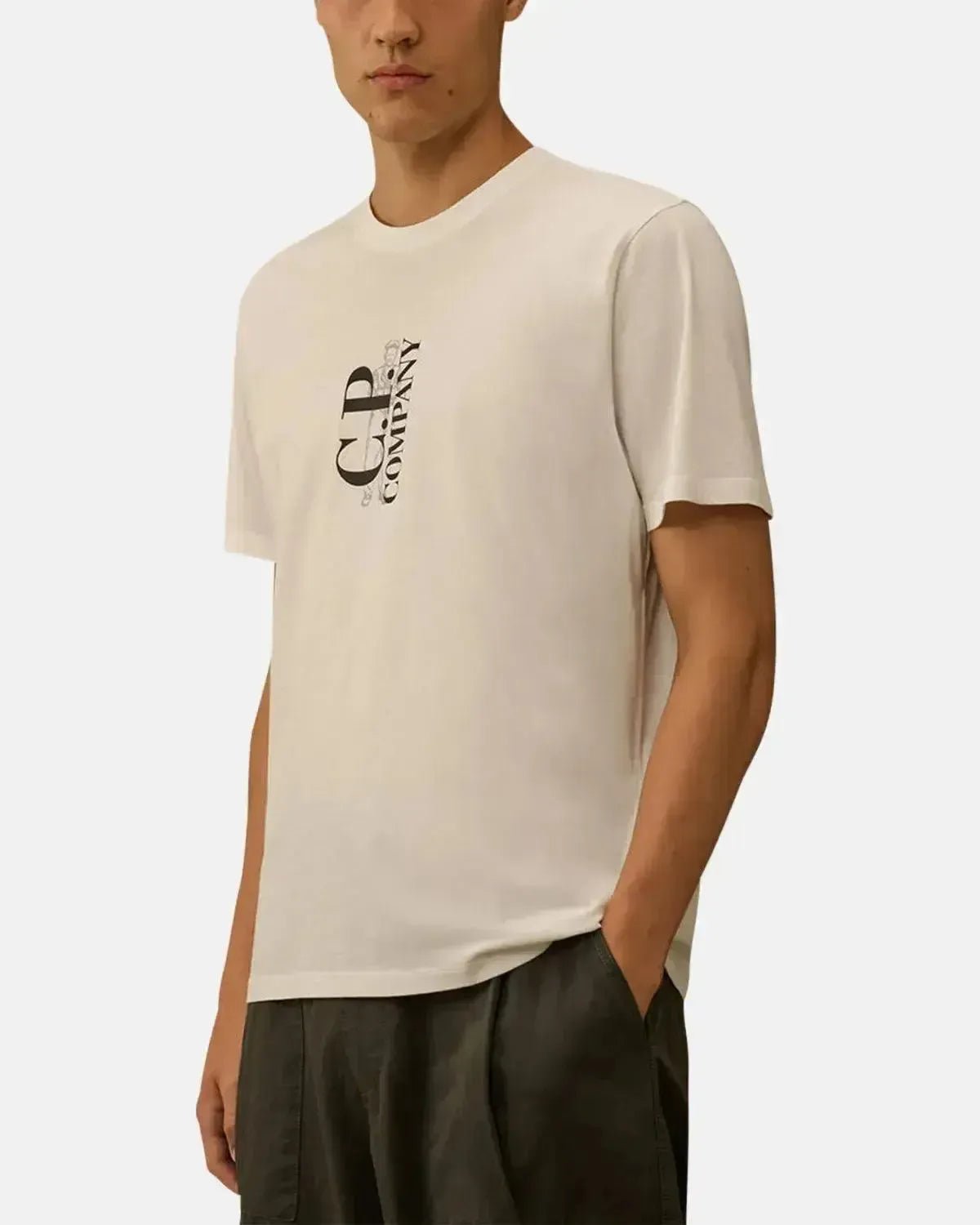 CP COMPANY MENS 30/1 JERSEY VERTICAL LOGO T - SHIRT GAUZE WHITE | Studio DOS