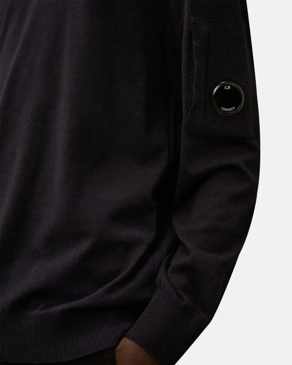 CP COMPANY MENS EXTRAFINE MERINO WOOL CREWNECK SWEATER TOTAL ECLIPSE | Studio DOS