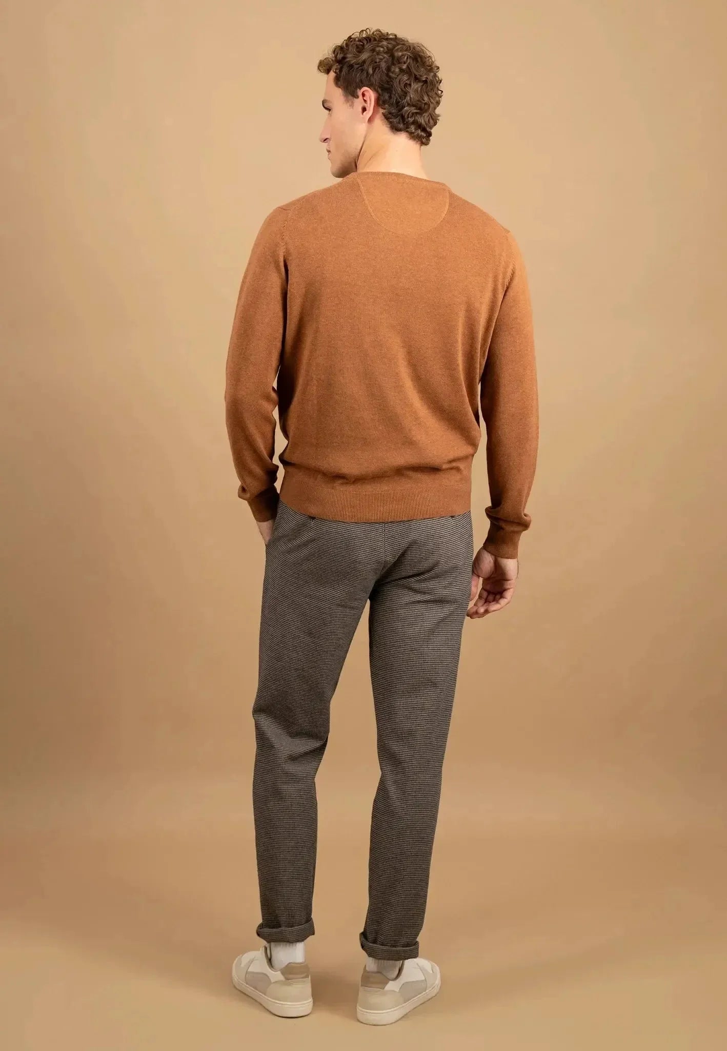Fynch - Hatton Fine Knit Cotton Crewneck Hazel | Studio DOS