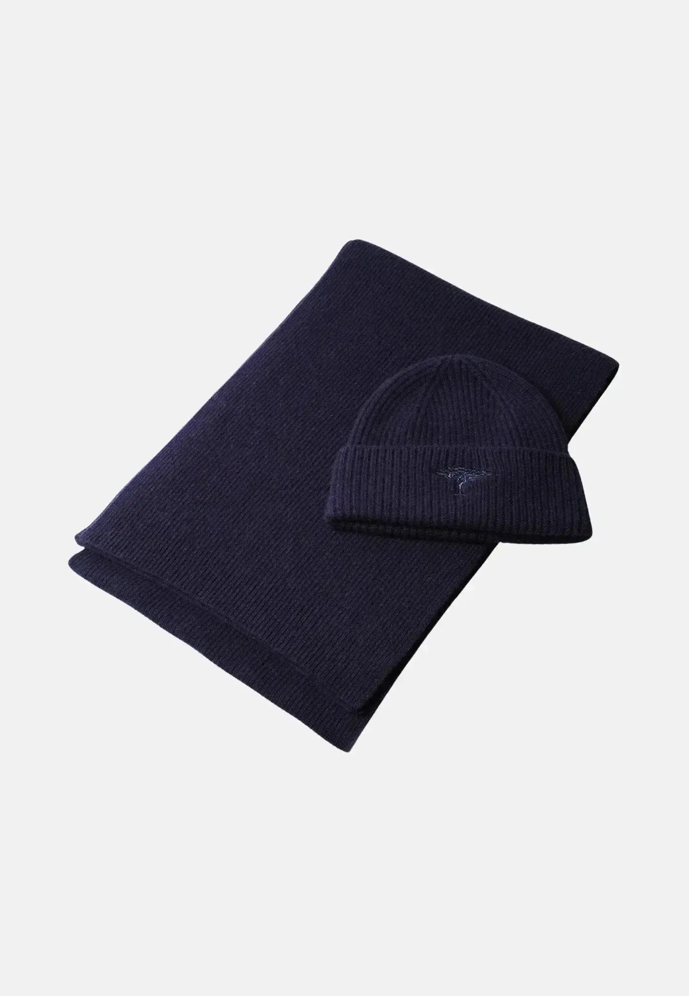 Fynch - Hatton Pure Pure Wool Beanie & Scarf Set Navy | Studio DOS