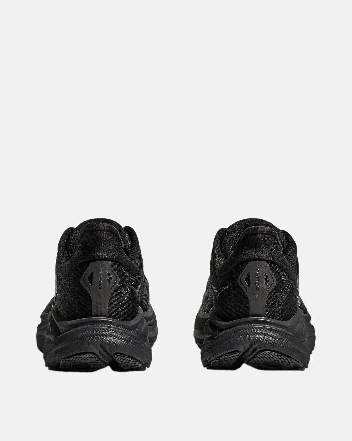 HOKA MENS CLIFTON 10 TRAINERS BLACK BLACK | Studio DOS