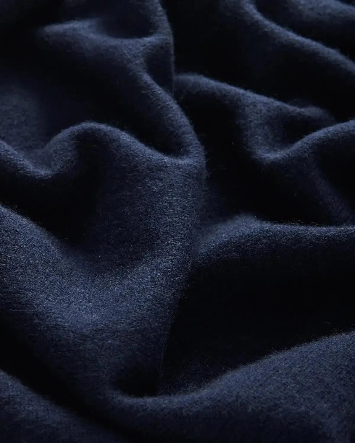 Richard James Cashmere Mix Crew Neck Knit Navy | Studio DOS