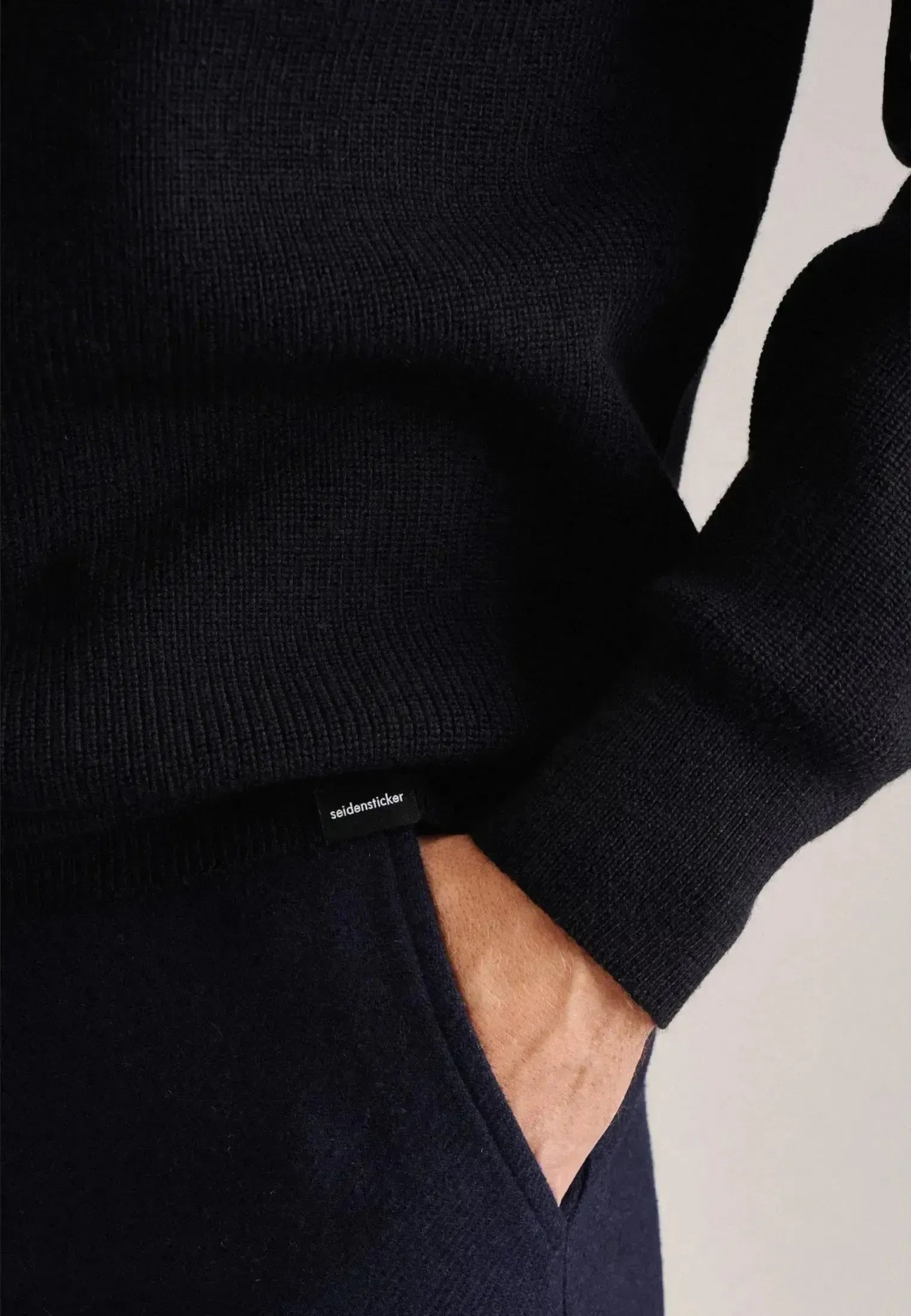 Seidensticker Mens Merino Wool Stand Collar 1/4 Zip Knit Dark Blue | Studio DOS