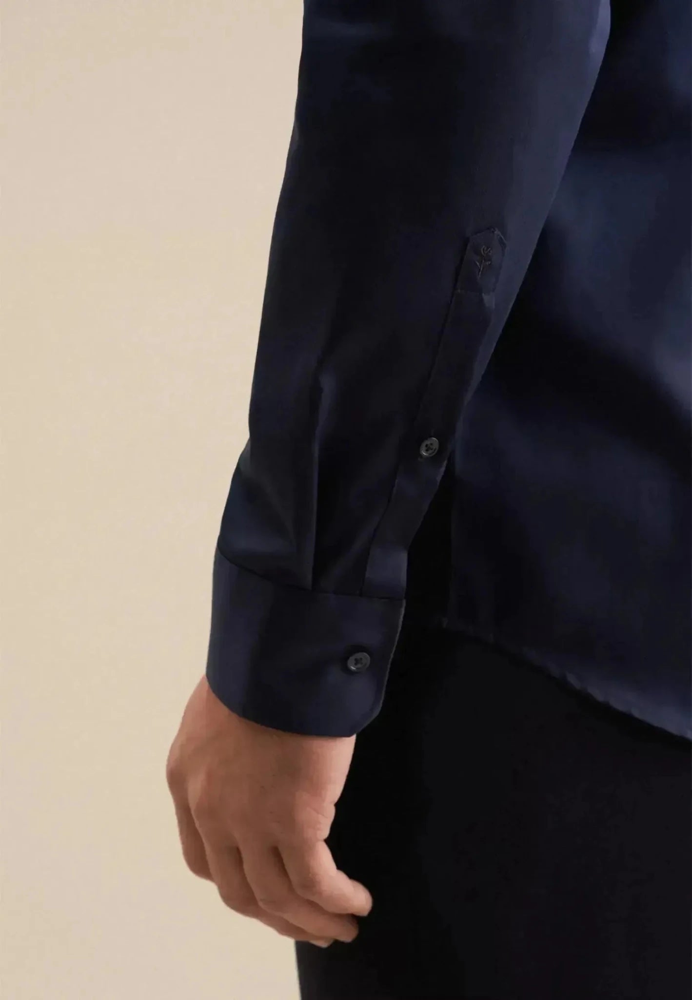 Seidensticker Shaped Fit Easy Iron New Kent Business Shirt Dark Blue | Studio DOS